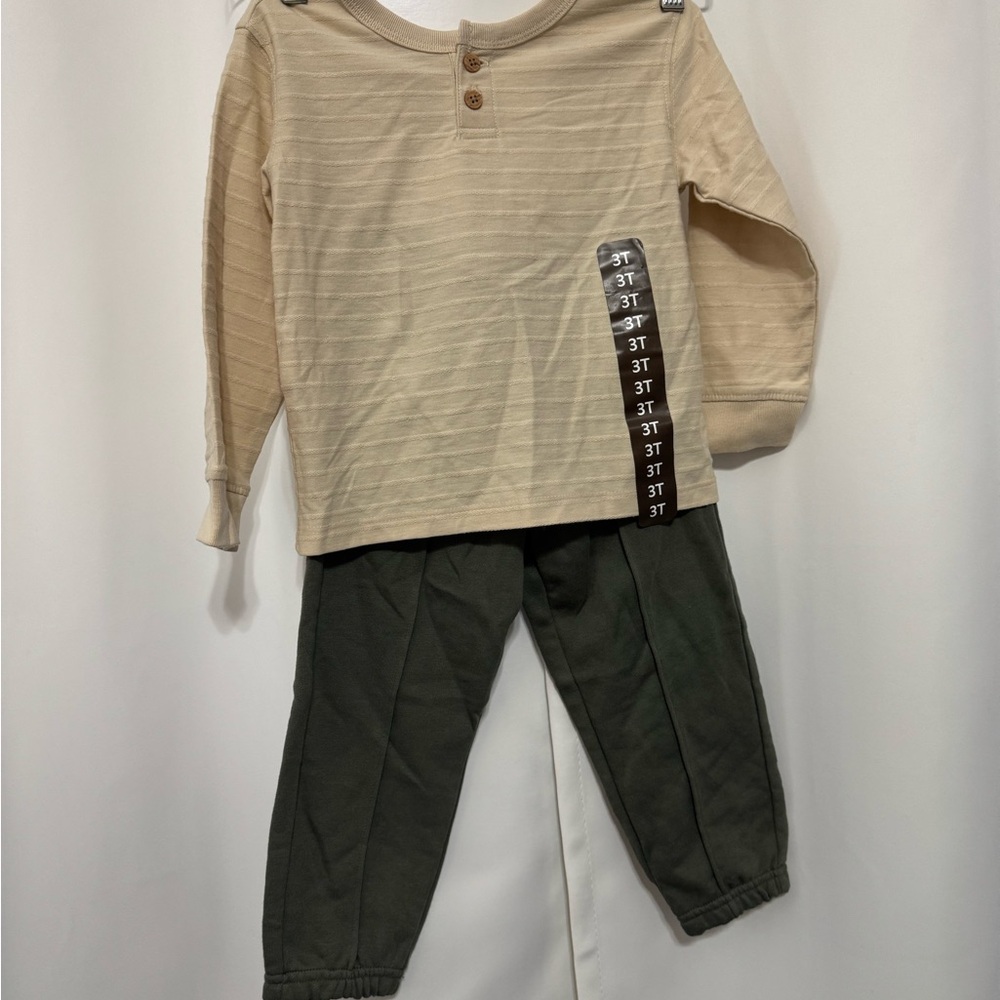 Member’s Mark Boys Striped Beige Long Sleeve Shirt and Dark Green Pants Set 3T